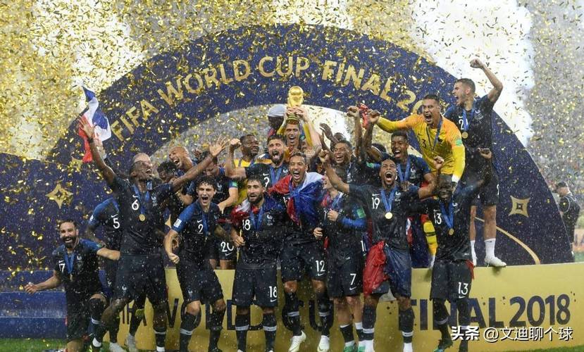 基恩怒批芒特：在场上就像小学生，这种球员拉低曼联整体水准（基恩炮轰芒特：踢得像小学生，这类球员拖累曼联整体水平）