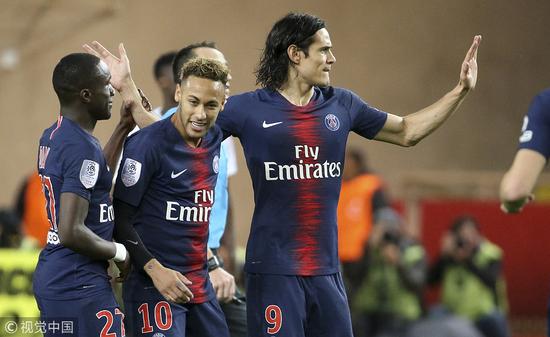 她是海港小球迷，女高中生与海港的故事（女高中生与海港：小球迷的成长记）