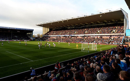 埃贝尔：努贝尔今天有一两次失误，但他依然是一名杰出的门将（埃贝尔力挺努贝尔：今日虽有一两次失误，仍是杰出门将）