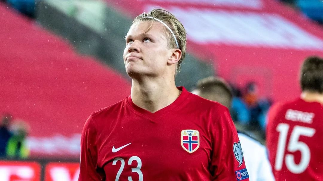 欧文突破防线送出关键助攻（欧文穿透防线奉上关键助攻）