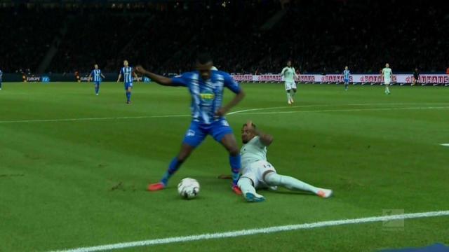 复出有望？老鹰队记：特雷·杨在赛前热身中进行投篮训练（复出可期？老鹰记者：特雷·杨赛前热身进行投篮训练）