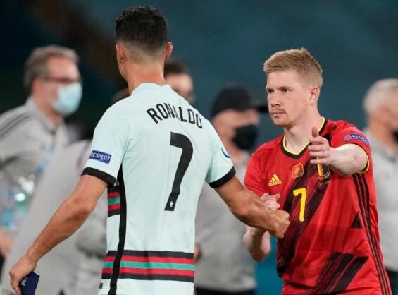 莱切vs比萨：卡马尔达、索蒂尔首发，阿金桑米罗、埃贝彻尔出战（莱切对决比萨：卡马尔达、索蒂尔先发，阿金桑米罗与埃贝彻尔登场）