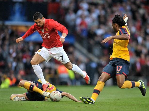 东体：申花踢广岛将沿用433阵型，斯卢茨基并非只会442菱形（东体：申花战广岛继续采用433，斯卢茨基不止会442菱形）