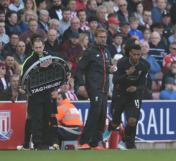 足球中超因天气原因两场比赛延期（受天气影响，中超两场比赛推迟进行）