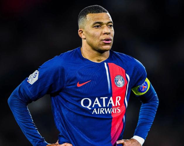 科特迪瓦主帅：我们一直在关注博尼，目前也正在和他谈征召（科特迪瓦主帅：持续关注博尼，正与其商谈征召）